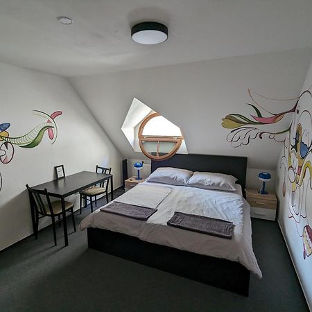 Hostel John Galt برنو الغرفة الصورة